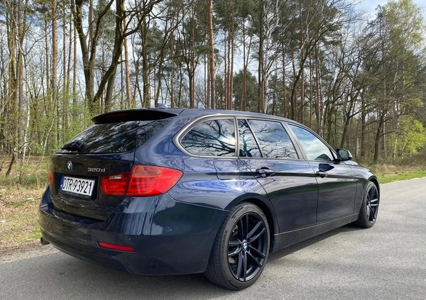 BMW Seria 3 cena 49500 przebieg: 262000, rok produkcji 2014 z Trzebnica małe 79